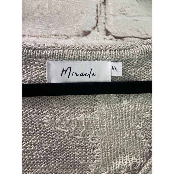 Miracle star woman’s sweater size M/L - Picture 3 of 6